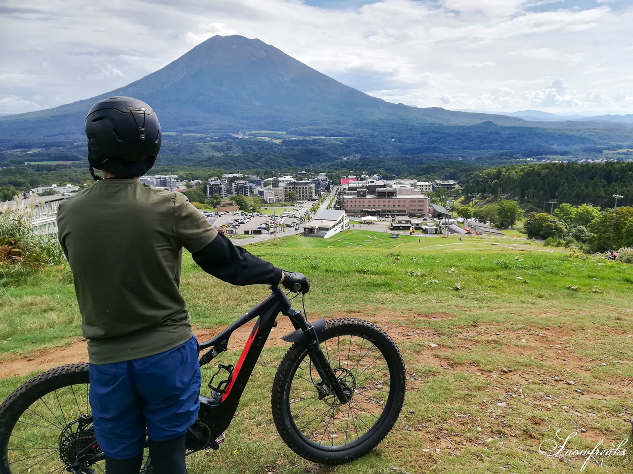 ニセコマウンテンリゾート グラン・ヒラフ　電動アシスト付きMTB『Turbo Levo』でフロートレイルにチャレンジ！